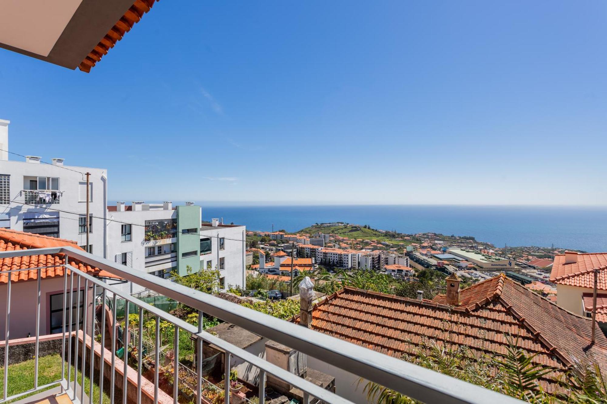 Tranquil Oasis: 3 Bedroom Sea View Villa With Lush Yard Funchal  Exterior photo